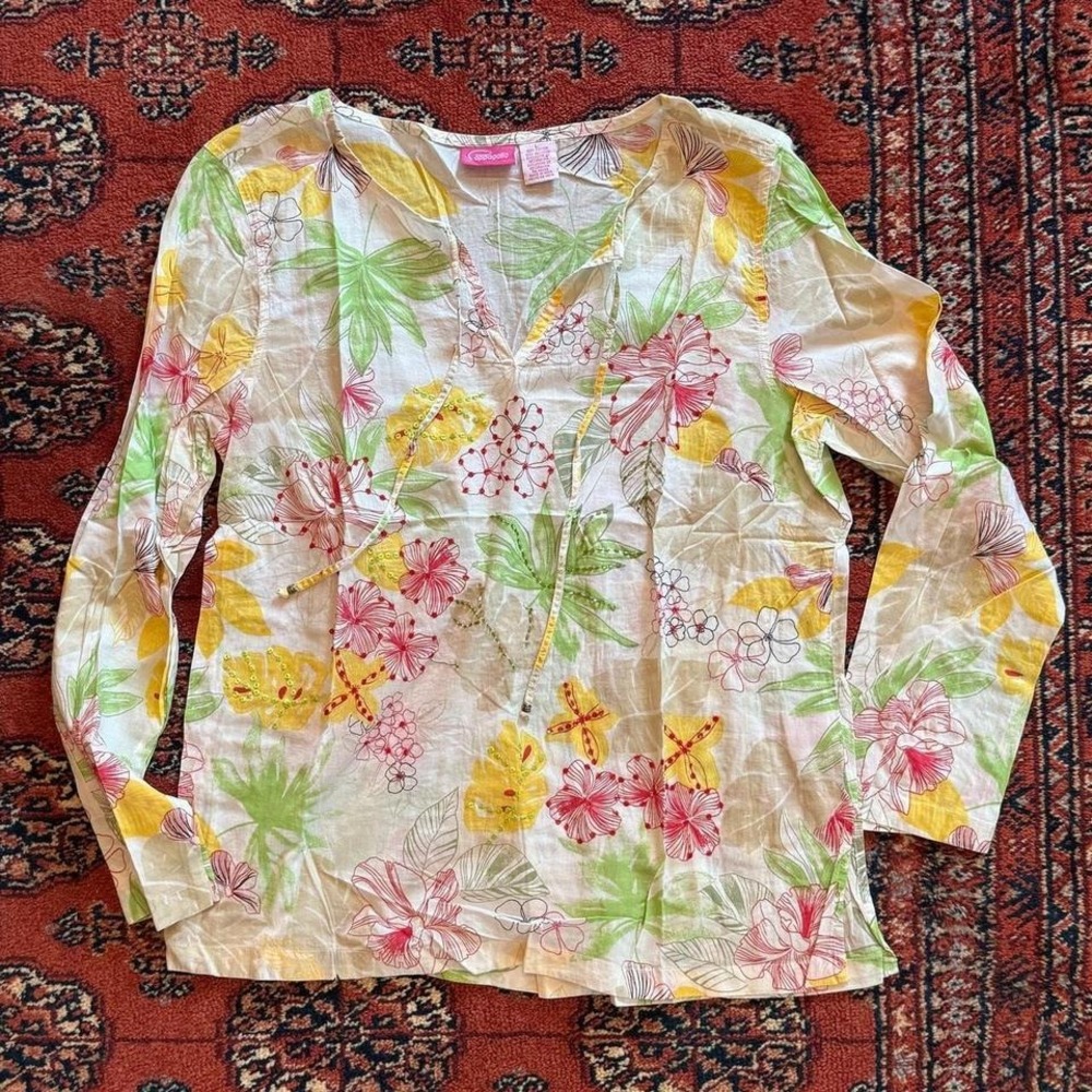 Pappagallo Size L Bright Flowers on White with Sequin Accent Peasant Style Top